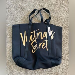 Victoria’s Secret bottle chiller/cooler tote